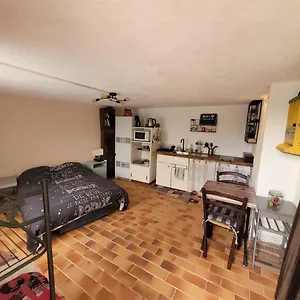  Appartement Superbe Studio Proches Toutes Commodites Place Du Marche De St Roch