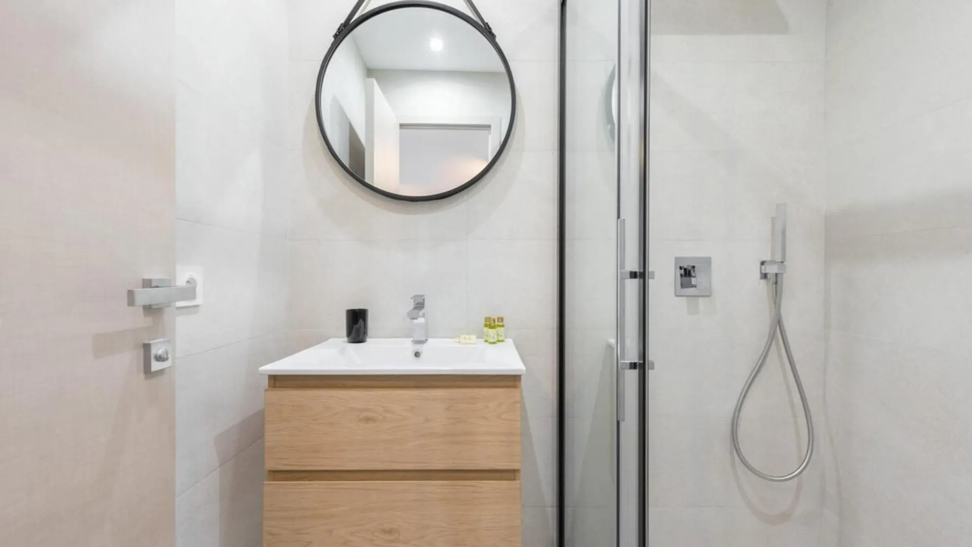 Bavastro - The Port - New Apartment 2 Rooms  Νίκαια